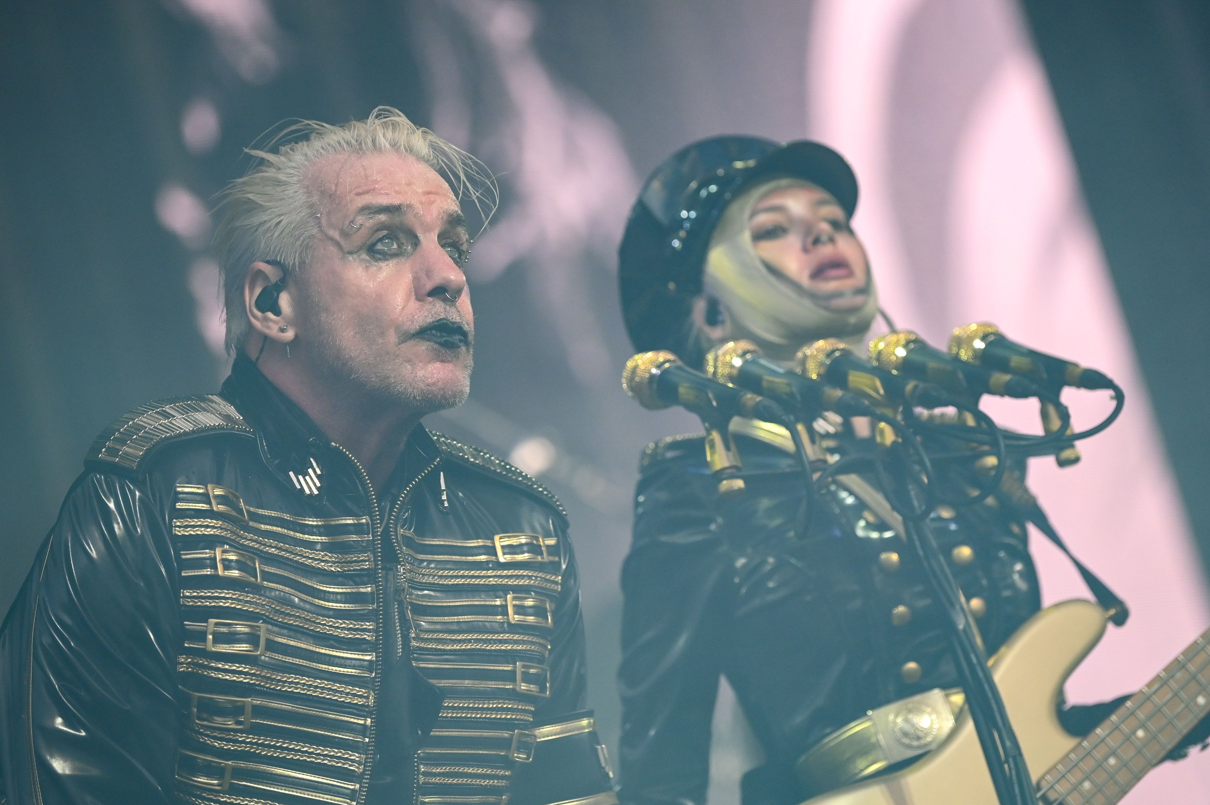 Till Lindemann in Leipzig: Wer keine 18 Jahre alt ist, darf das nicht sehen!