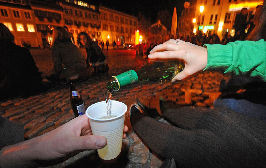 Zwickau greift durch: Alkoholverbot in der Innenstadt