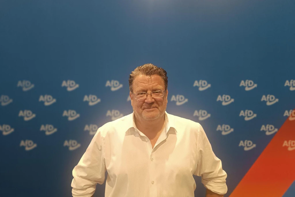 Stephan Brandner begrüßt die Wahl von Katrin Ebner-Steiner aus Bayern als zweite Frau neben Co-Chefin Alice Weidel. „Damit haben wir unseren Frauenanteil verdoppelt. Das steht uns gut zu Gesicht“