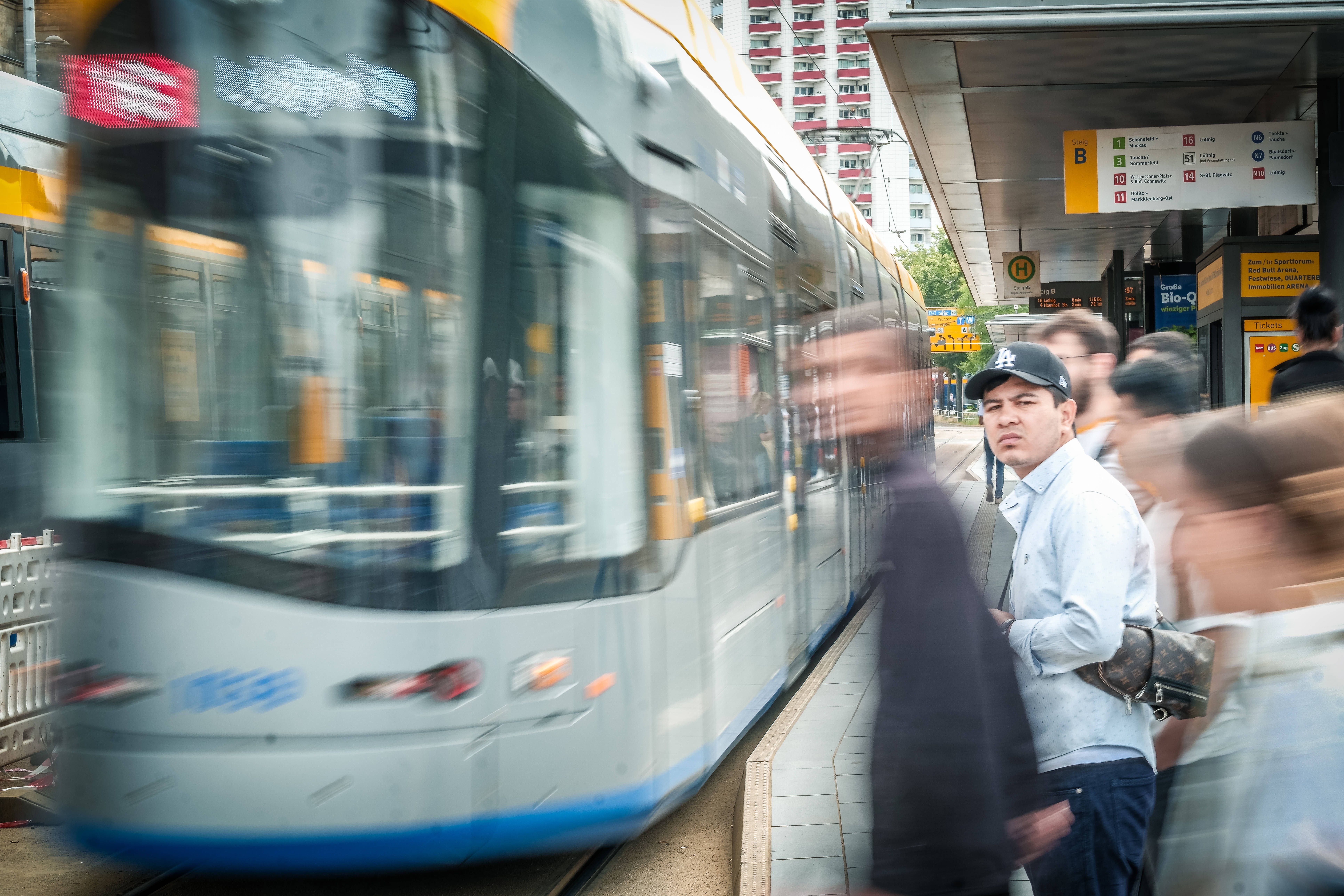Frauenwaggons für Sachsen? Was die Verkehrsbetriebe davon halten