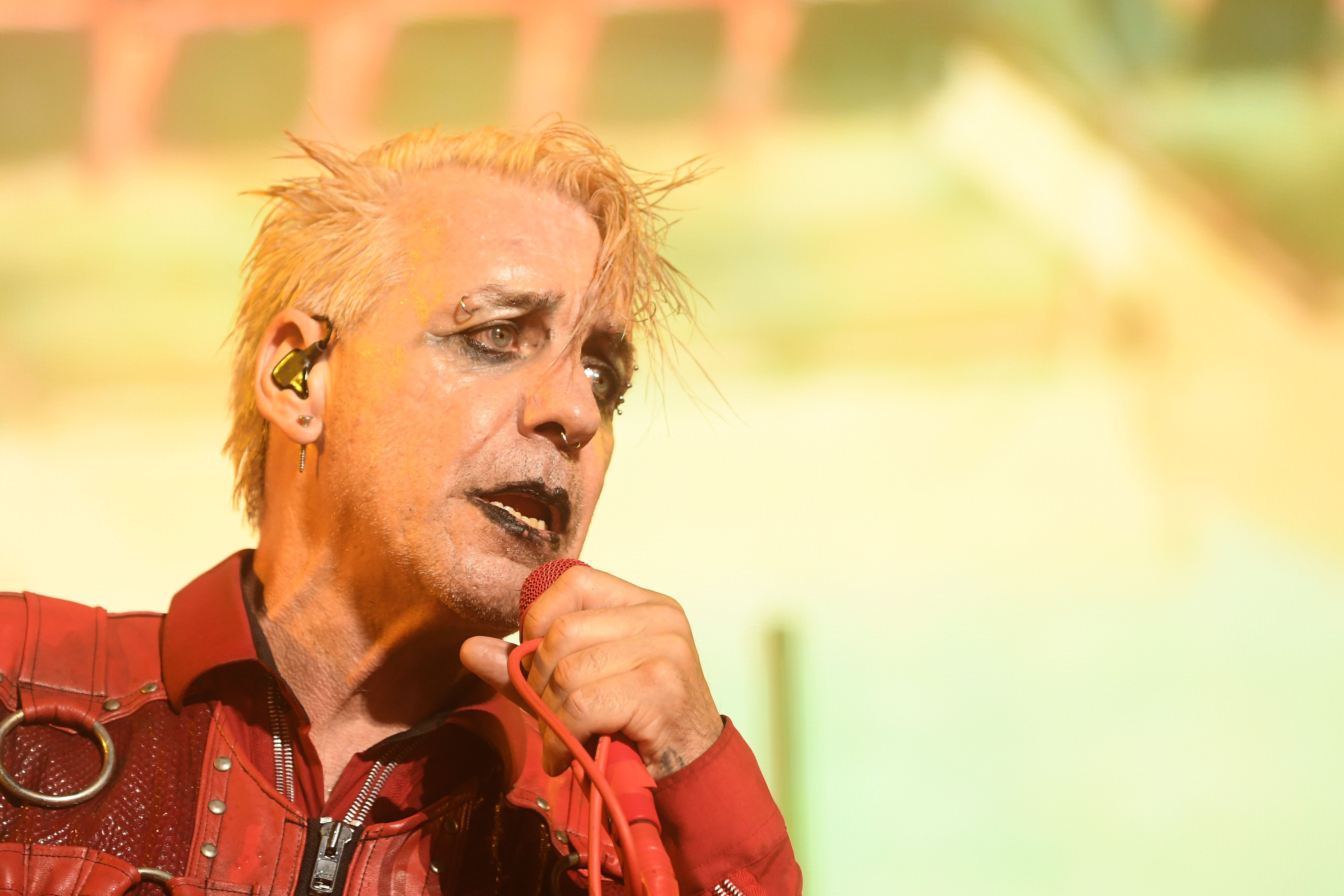 „Wir kommen aus dem Osten, sind als Sozialisten aufgewachsen“: Warum Rammstein Nazis verachten