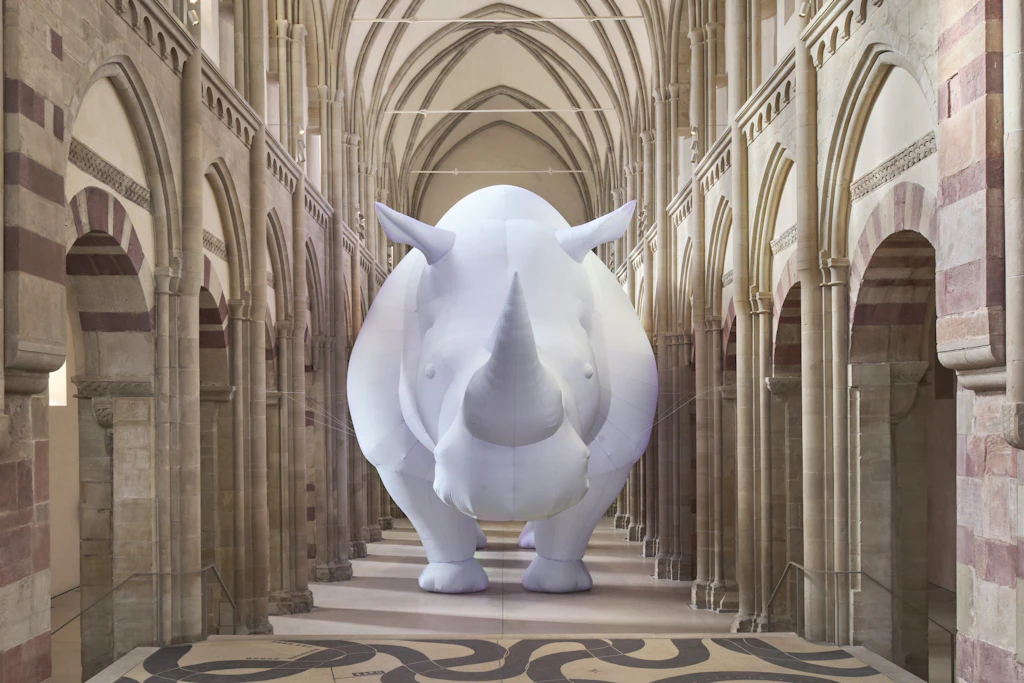 Das Nashorn im Raum: Kunstprojekt geht auf Tour durch Sachsen-Anhalt