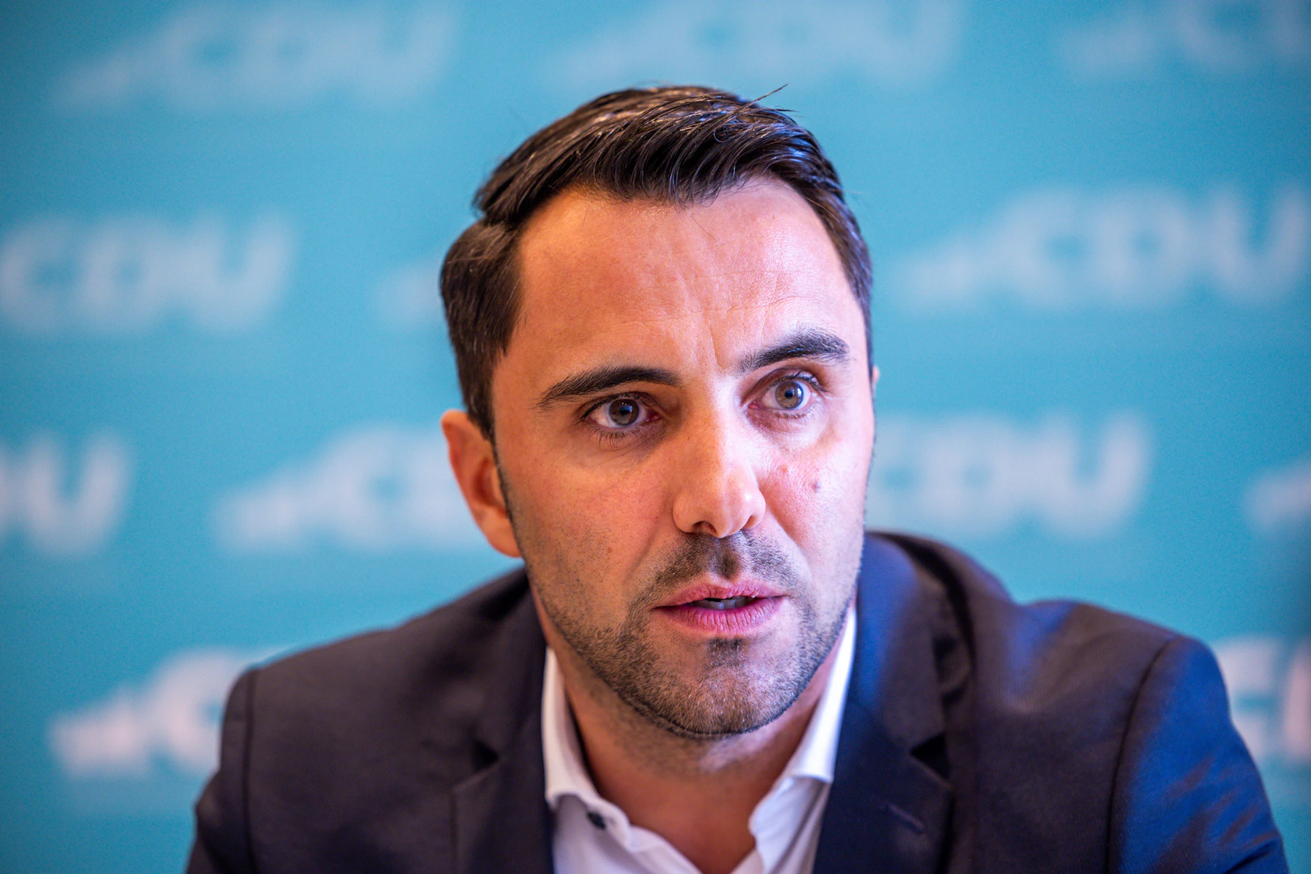 CDU-Landeschef von <a href="https://www.bild.de/regional/mecklenburg-vorpommern/mecklenburg-vorpommern/home-62716054.bild.html">Mecklenburg-Vorpommern</a>,&nbsp;Daniel Peters, fordert Spahns Rücktritt.