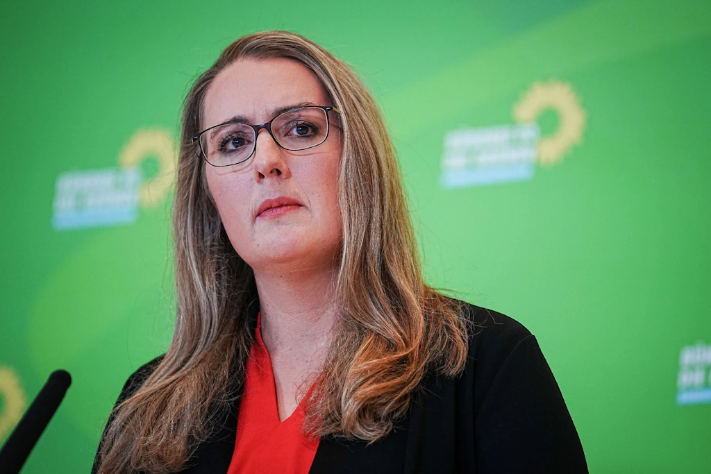Katharina Dröge (Grüne) kündigt ein Vorgehen ihrer Partei gegen die Krankenkassen-Reform an.
