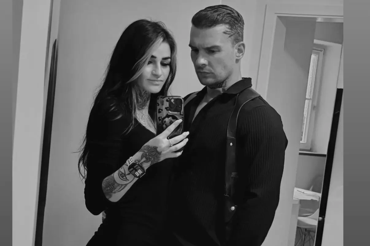 In seiner Instagram-Story teilt Eric Stehfest ein Foto mit seiner neuen Freundin Sarah.
