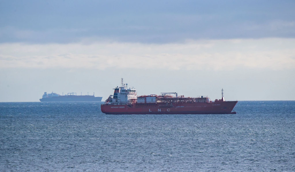 Nach Griechenlands Erfolg mit Russlands LNG: Experte sieht neuen Trend bei EU-Sanktionen