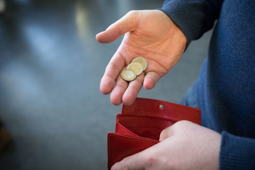 Eine Hauptsorge bei der Wahl: Laut Infratest dimap befürchten 70 Prozent der Menschen in Sachsen-Anhalt, dass sie wegen steigender Preise Rechnungen nicht mehr bezahlen können.