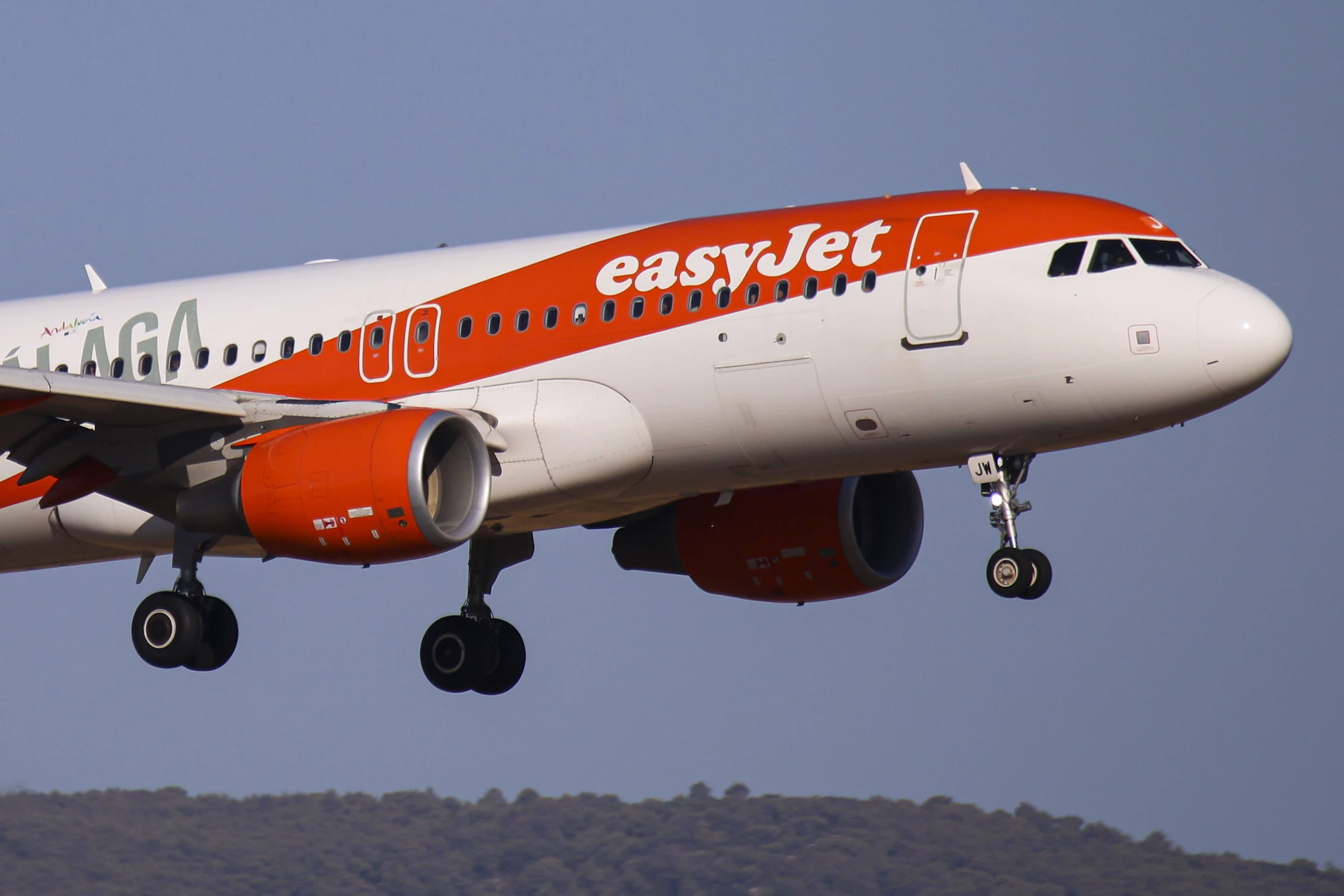 Massenschlägerei in Ferienflieger! Easyjet-Maschine muss umkehren