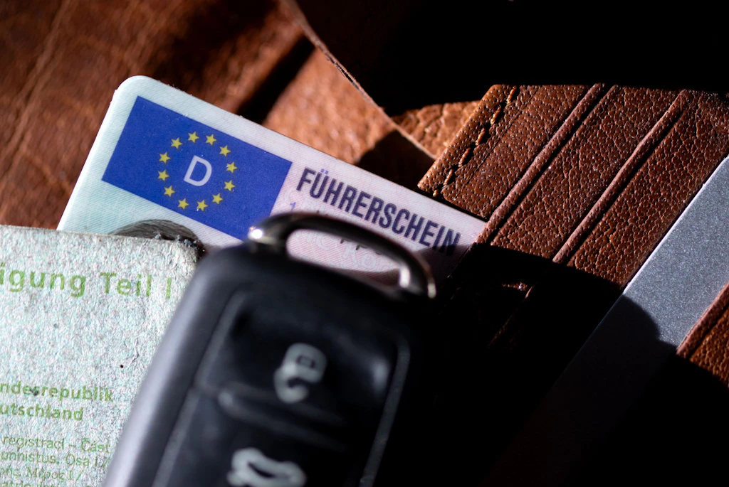 Die B96-Führerschein-Erweiterung: Leichter Anhänger ziehen ohne Prüfung