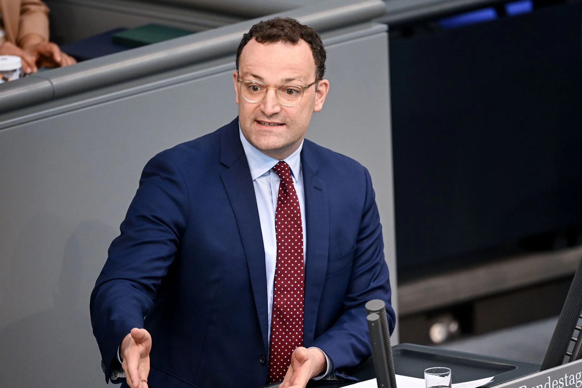 Nach Leihmutter-Bekenntnis: Jetzt soll Jens Spahn zurücktreten