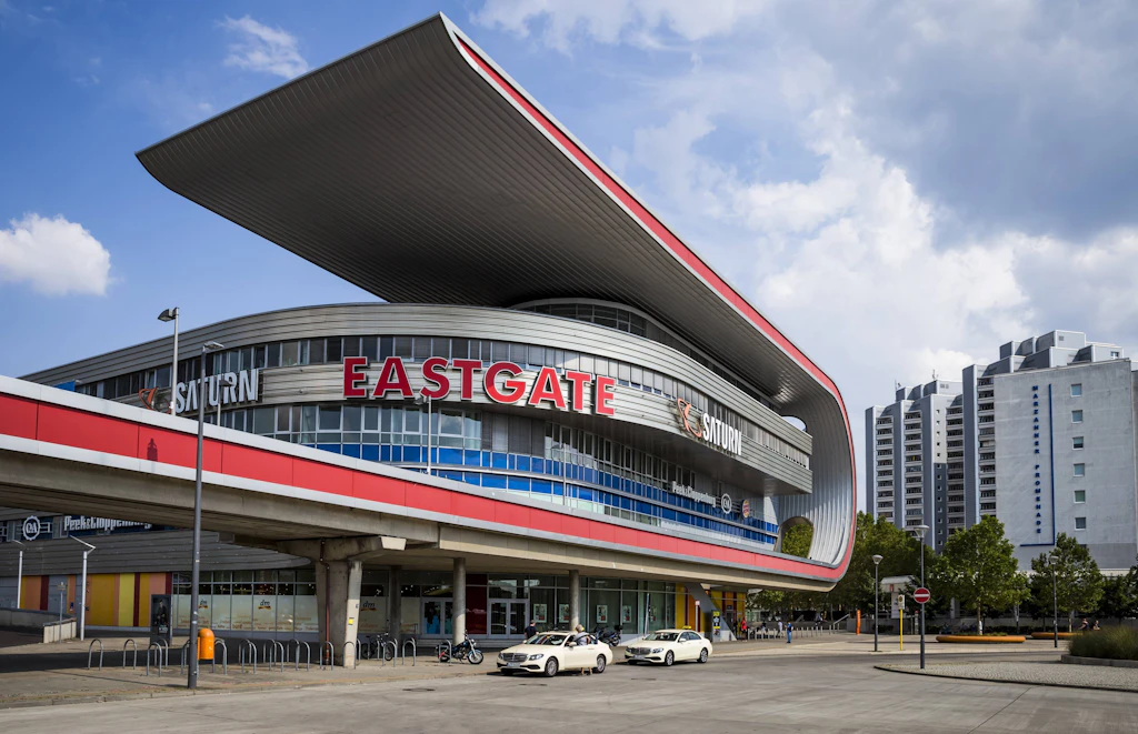Shopping-Center Eastgate in Marzahn: Eine Woche lang feiert dieser neue Laden mit Promis