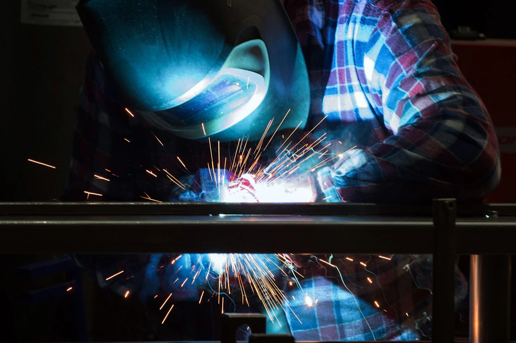 Industrie verliert 500.000 Jobs, Staat wächst – IHK-Vertreter: „Was läuft hier falsch?“