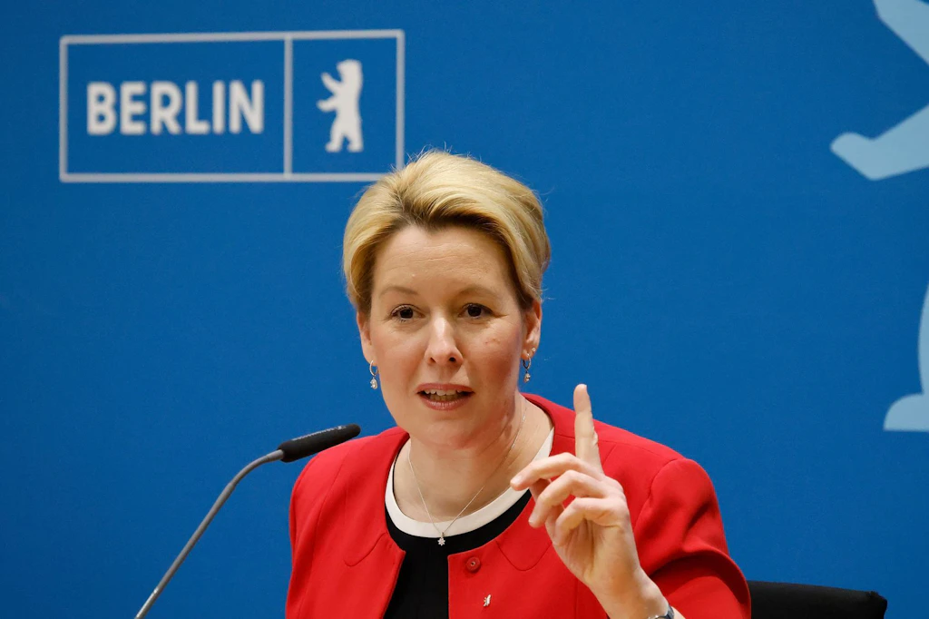 Franziska Giffey (SPD) führt einen Preis für Berliner Buchhandlungen ein.