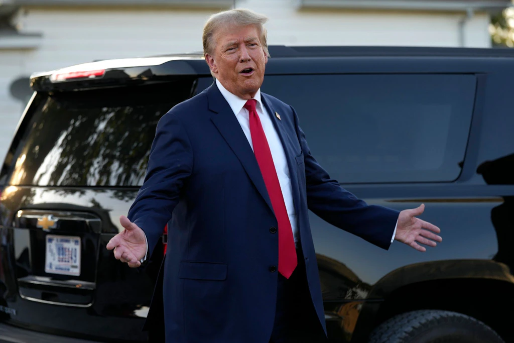 Trump verkündet Iran-Seeblockade – 20 % Abgabe auf jede Fracht durch Straße von Hormus