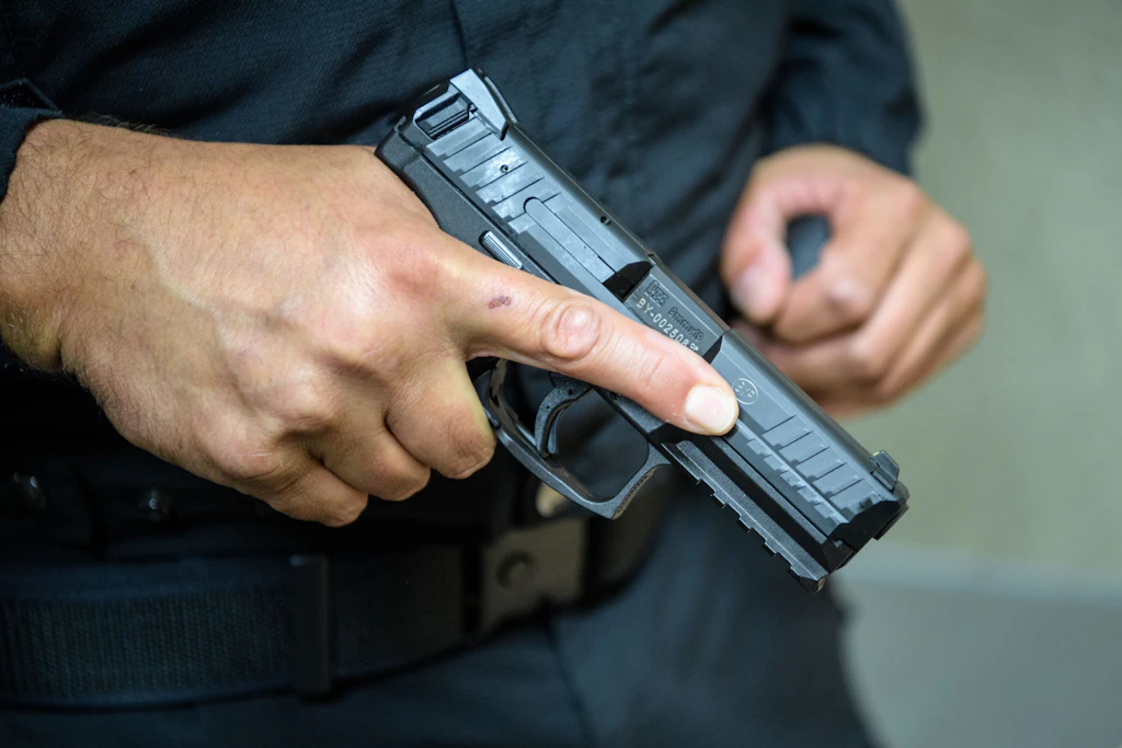 Die Polizei rückte in Weimar mit Spezialausrüstung an, fand aber nur Dreharbeiten vor. (Symbolbild)
