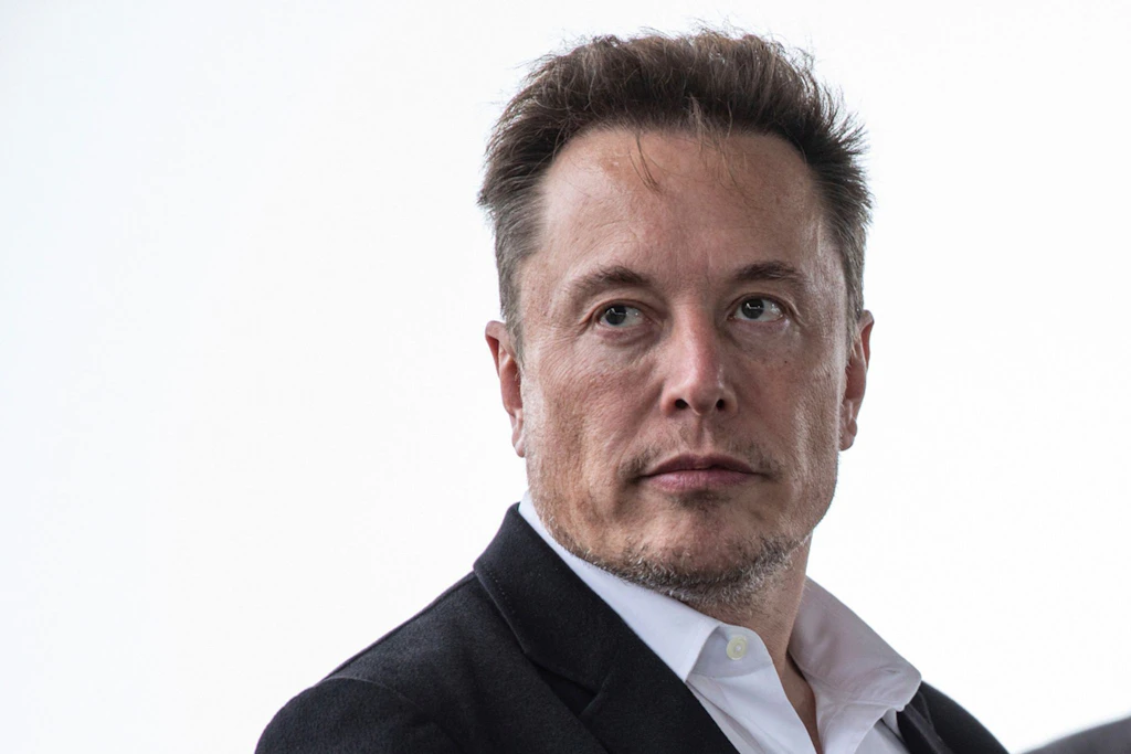 SpaceX-Chef Elon Musk: Für den Einsatz von Starlink-Drohnen tief in Russland benötigt die Ukraine seine Zustimmung.