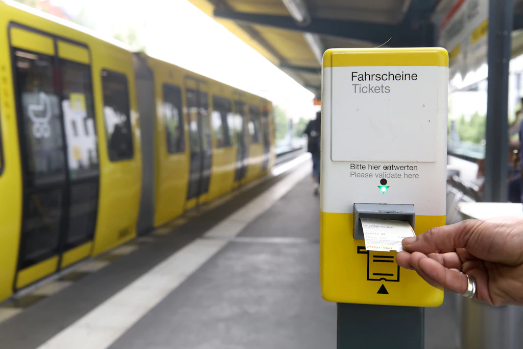 Fahrkartenautomaten verschwinden: Was die Ticket-Revolution für die Fahrgäste der BVG bedeutet