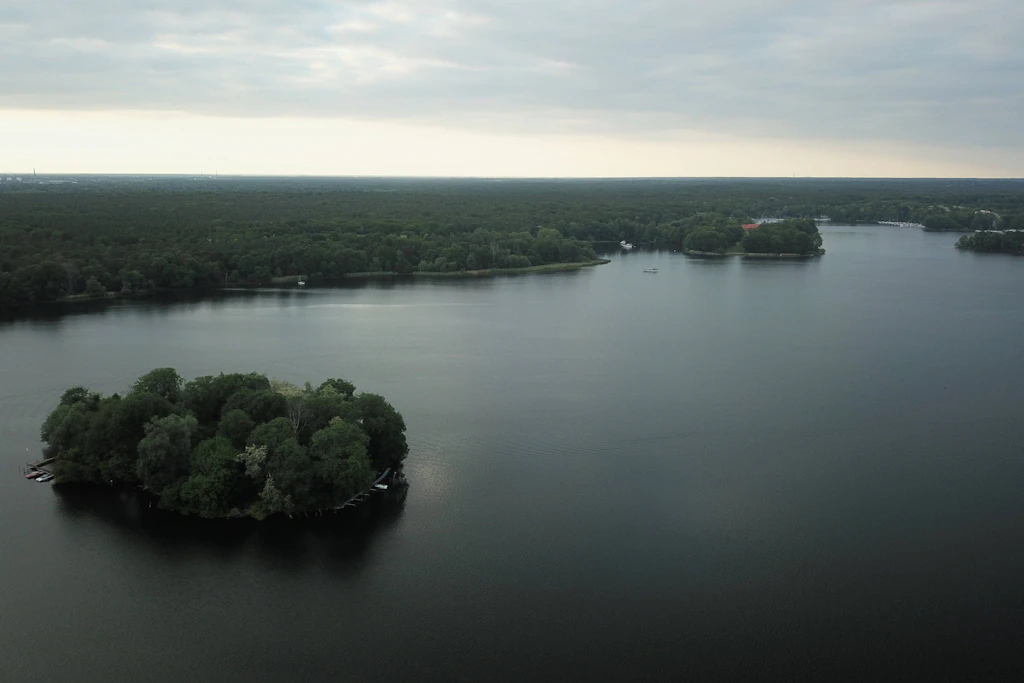 Auch das ist Berlin: Blick auf den Tegeler See im Norden der Hauptstadt.