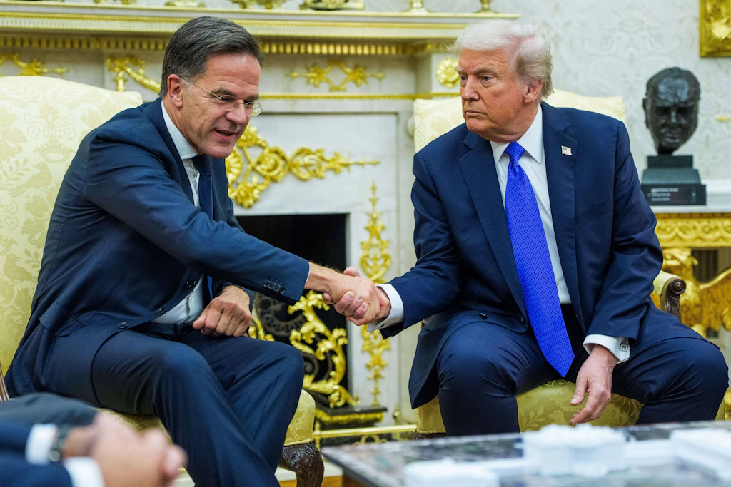 Donald Trump und Nato-Generalsekretär Mark Rutte bei einem Treffen im Oktober 2025 im Weißen Haus.