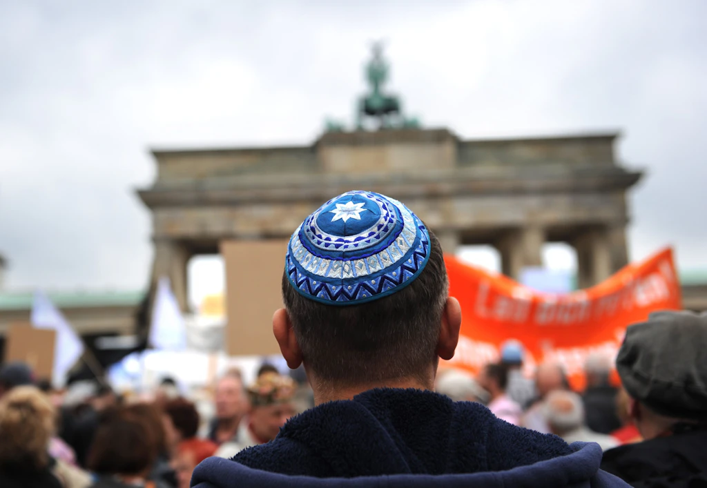 „Keine Koalition mit der Linken“: Berliner Juden streiten über den Umgang mit Elif Eralp