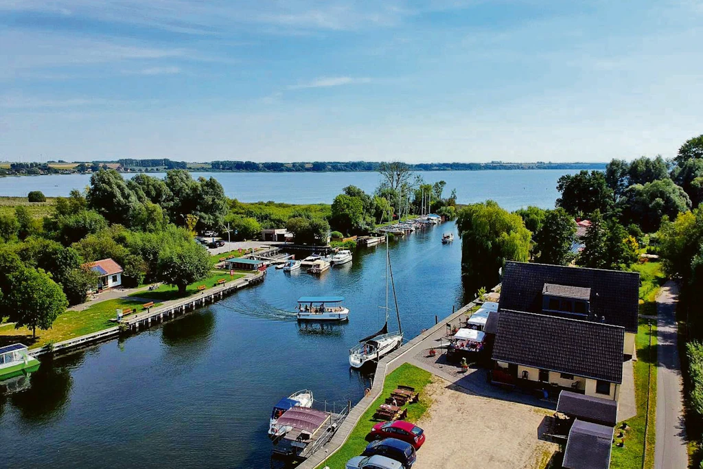 Ein Grund für die Unterschriftensammlung gegen die Bürgermeisterin: Der Darguner Klostersee mit seinem Strandbad.