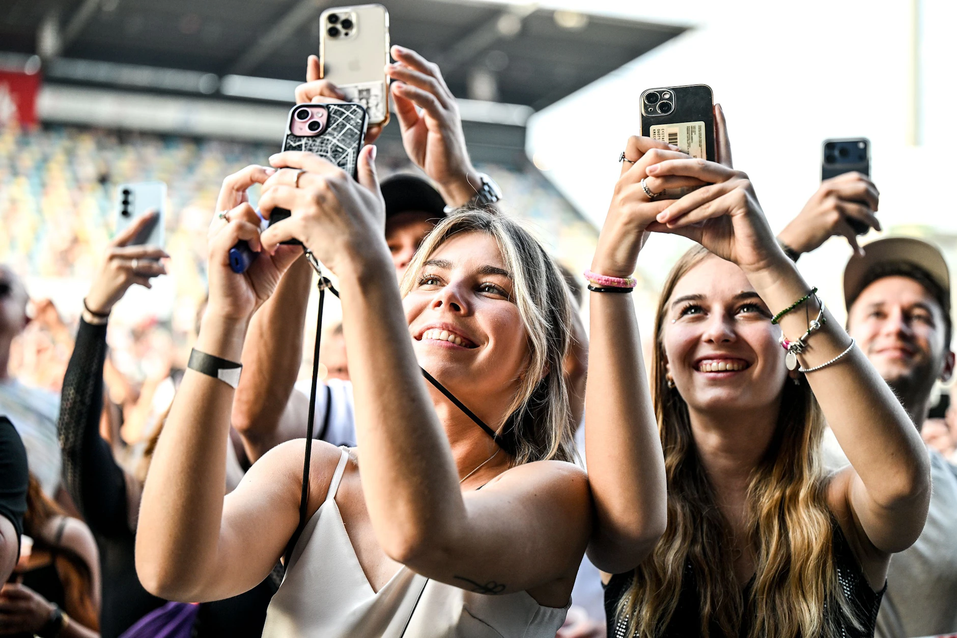 Viele Fans greifen aus Angst vor ausverkauften Konzerten auf Ticketzweitmärkte zurück. (Symbolbild)