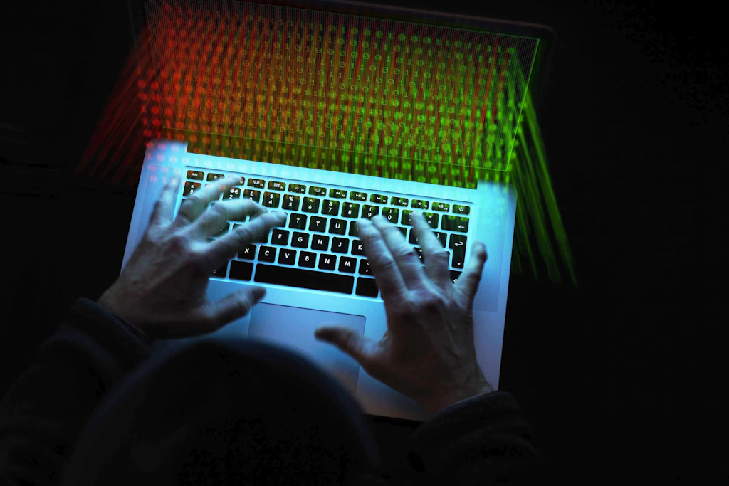 22 Cyberangriffe mit Erpressersoftware wurden 2025 in der Eingangsstatistik der Landespolizei registriert. Auf der Liste stehen kleine und mittelständische Unternehmen, aber auch öffentliche Einrichtungen, Kliniken und Kommunen.