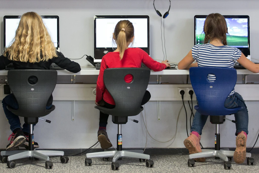 Klassenzimmer von morgen: Berliner Schulen schalten ab der 3. Klasse auf digital