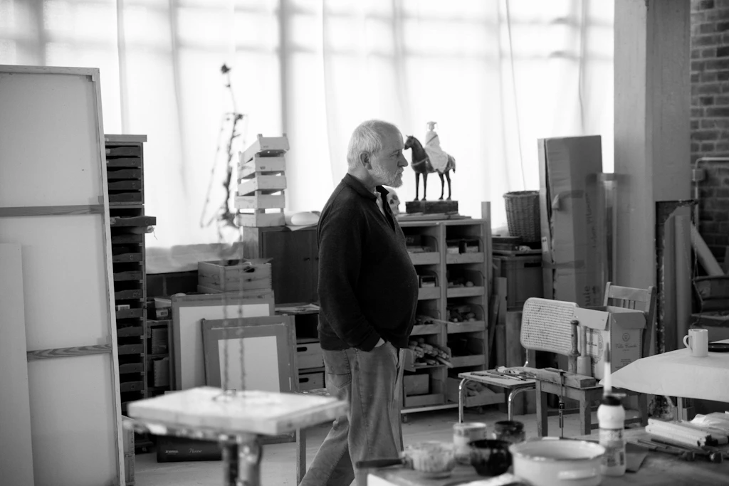 Bildhauer Hans Scheib in seinem Atelier. Im April dieses Jahres starb der Künstler in Berlin.