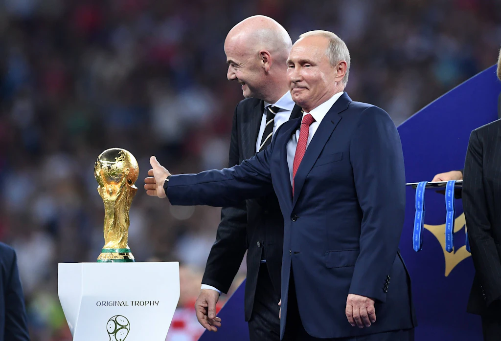 Lasst Russland wieder spielen – der Weltsport muss seine Doppelmoral beenden