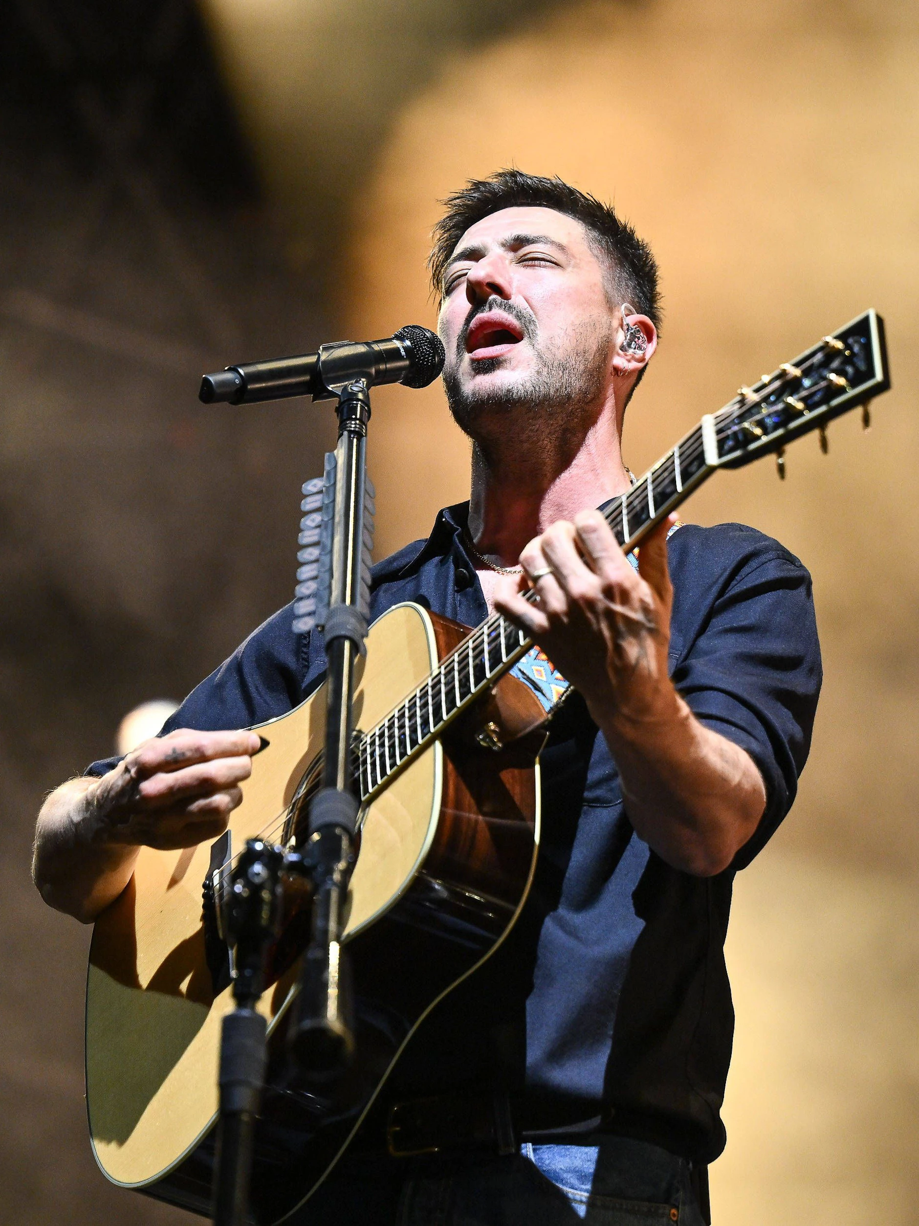 Marcus Mumford von Mumford & Sons. Die Band spielt am Donnerstag in der Waldbühne.