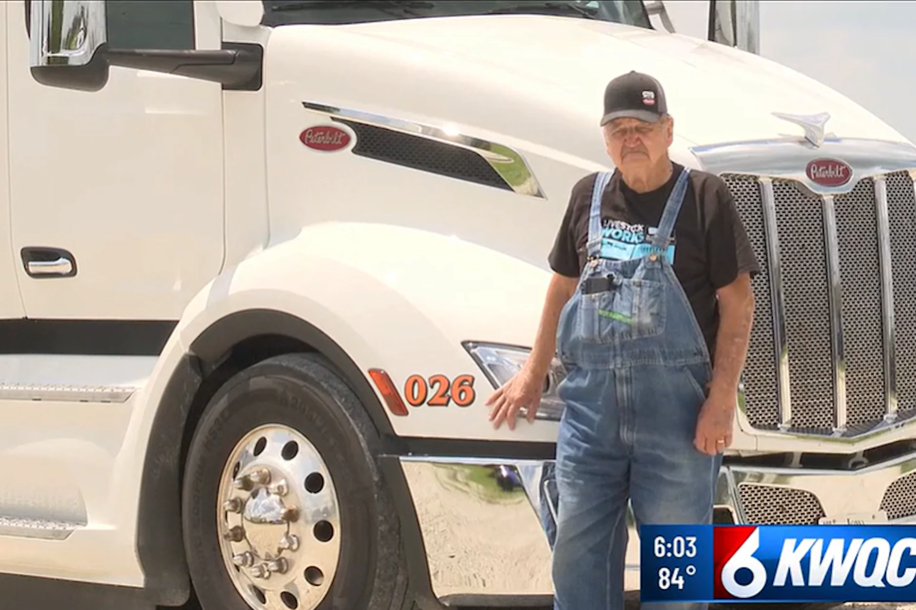 Mit 93 noch auf Achse: Dieser Trucker fährt seit 70 Jahren Lkw