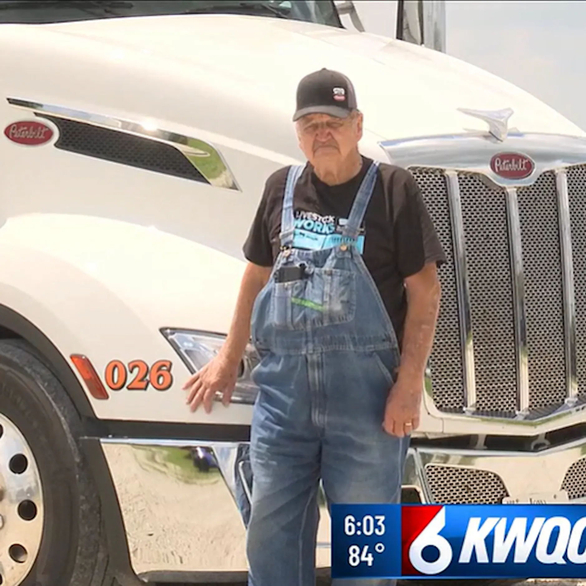 Mit 93 noch auf Achse: Dieser Trucker fährt seit 70 Jahren Lkw