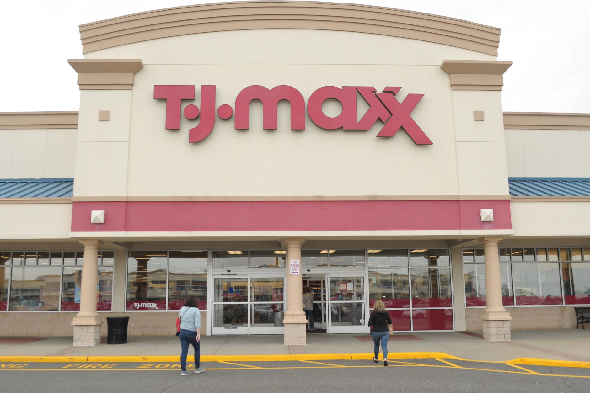 In den USA heißen die Märkte TJ Maxx. Hier hat eine Gruppe eine Betrugsmasche im großen Stil durchgezogen. (Symbolbild)