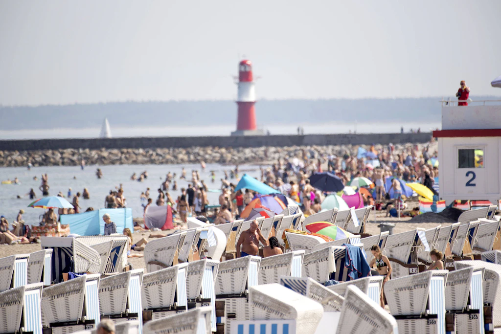 Urlaub im Osten: Auch das Seebad Warnemünde steht bei Berlinern momentan hoch im Kurs.