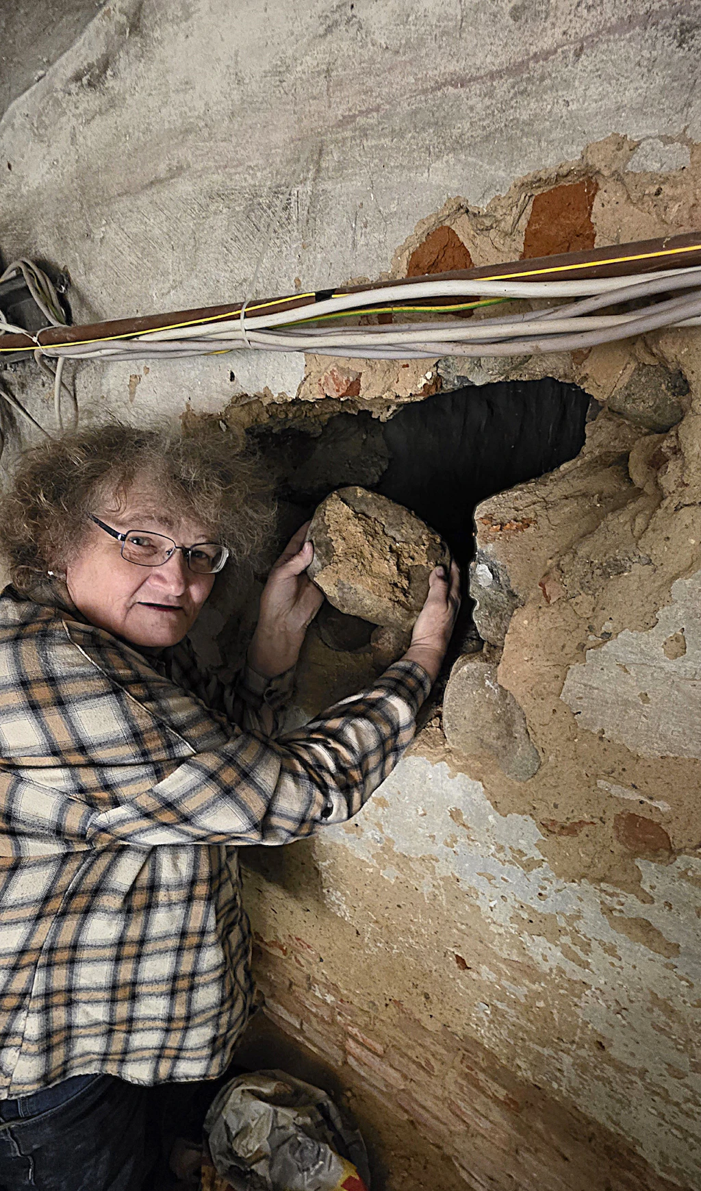 Bunkerlady Christel Focken über den „Goldzug“ der Nazis und Atombomben made in Germany