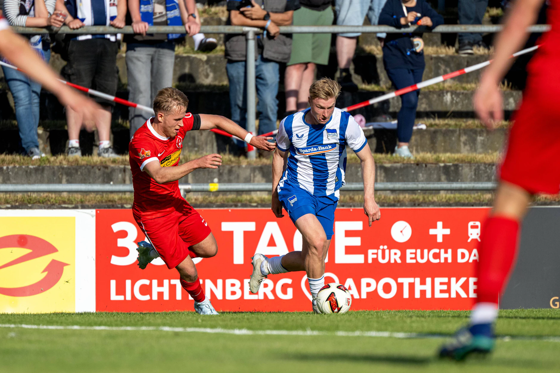 Herthas Julian Eitschberger (r.) markierte den ersten Treffer beim Testspiel bei Lichtenberg 47.