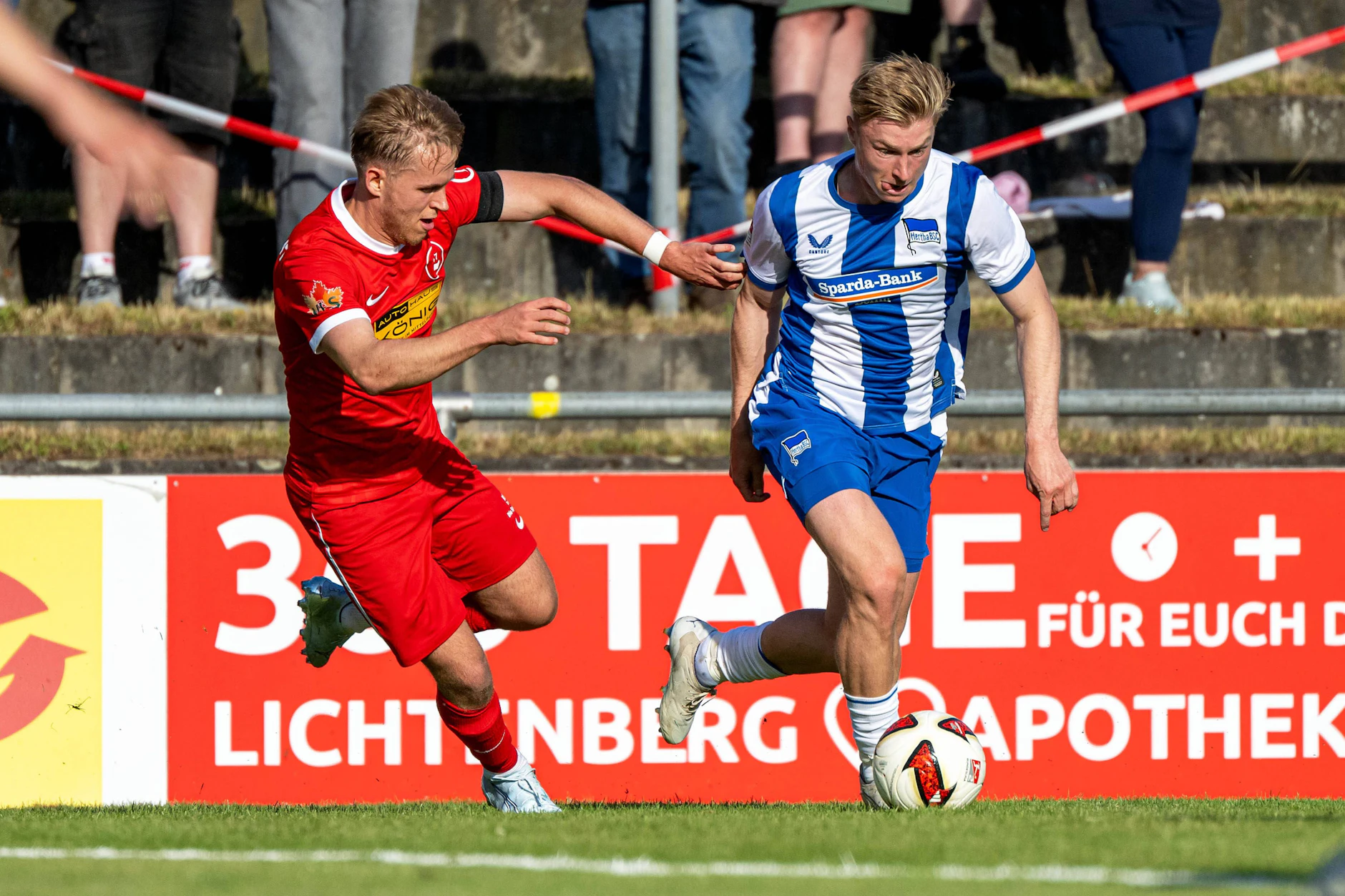 Herthas Julian Eitschberger (r.) markierte den ersten Treffer beim Testspiel bei Lichtenberg 47.