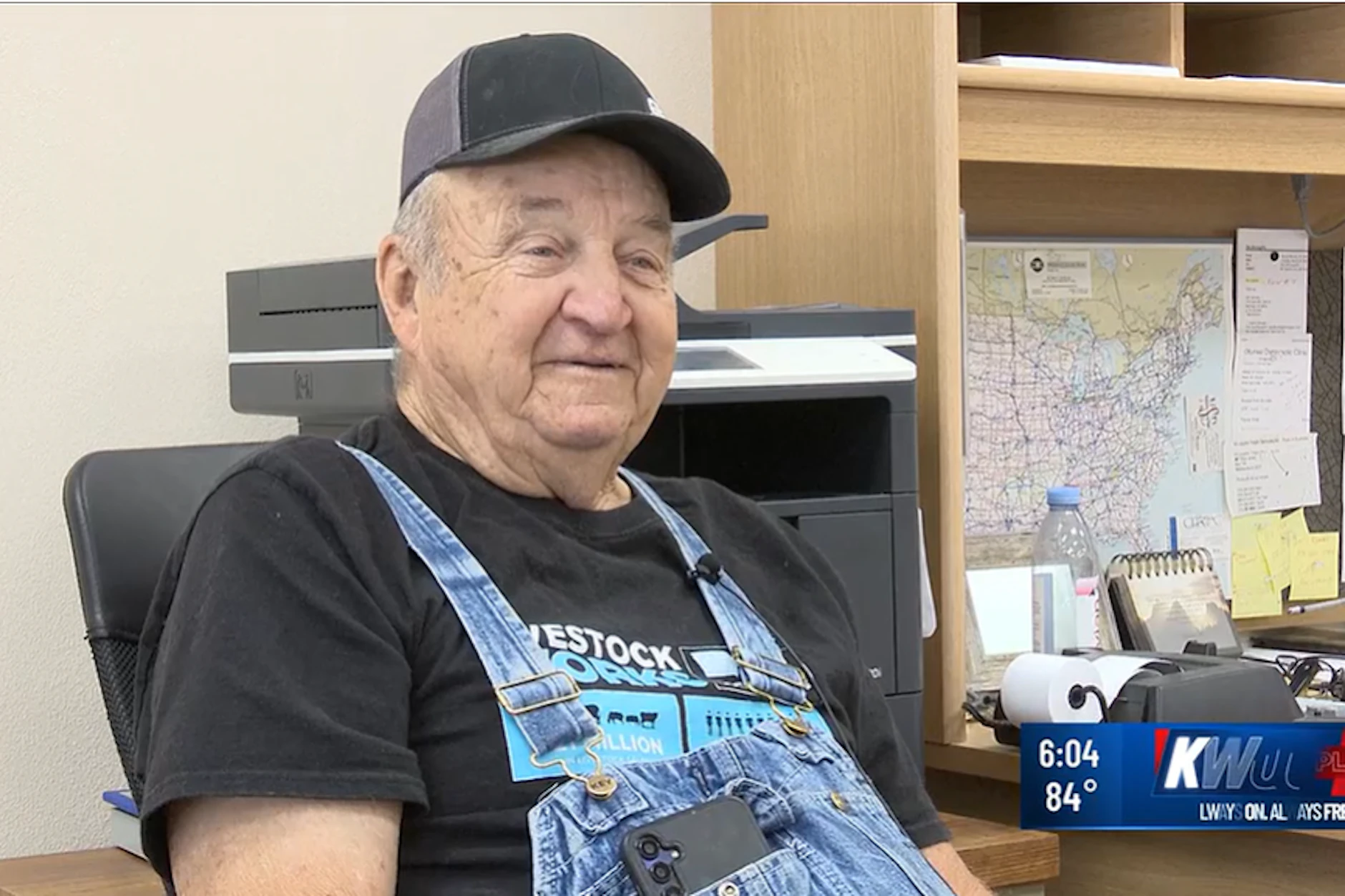 Orrin Asmus erzählt im Interview mit dem US-Sender KWQC von seinen 70 Jahren auf dem Truck.