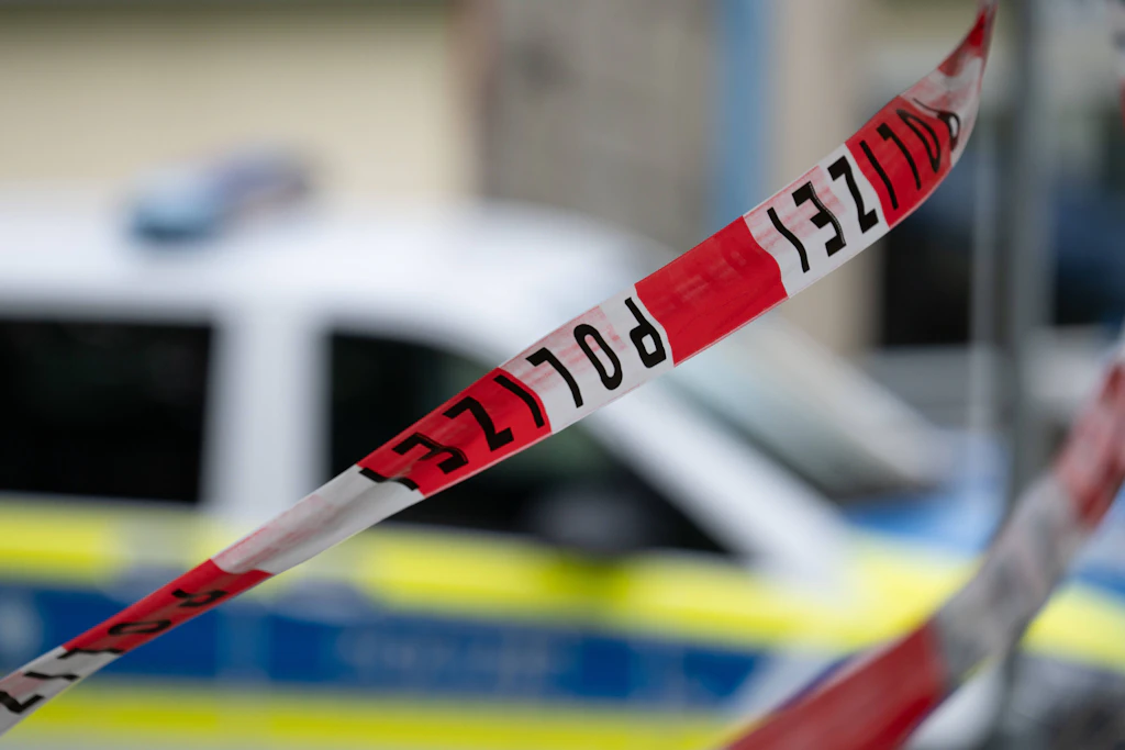 Eine polizeiliche Absperrung am Einsatzort