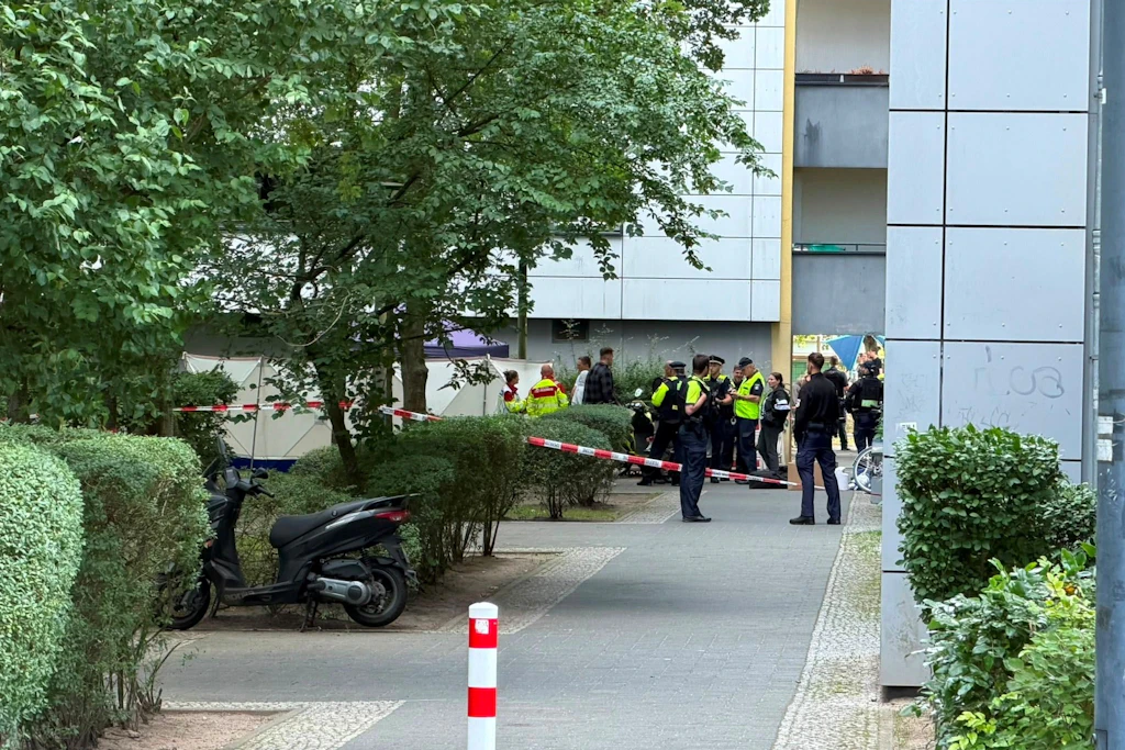 Lichterfelde: Toter Säugling in Wohnsiedlung gefunden