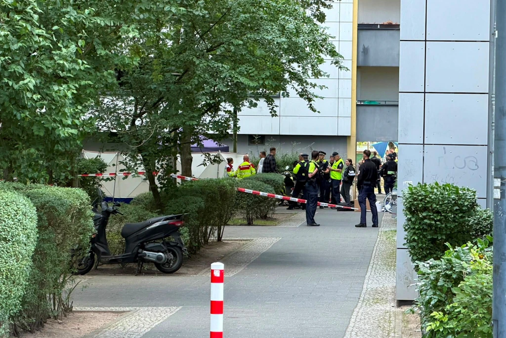 In Lichterfelde ist in einem Wohngebiet ein toter Säugling gefunden worden.