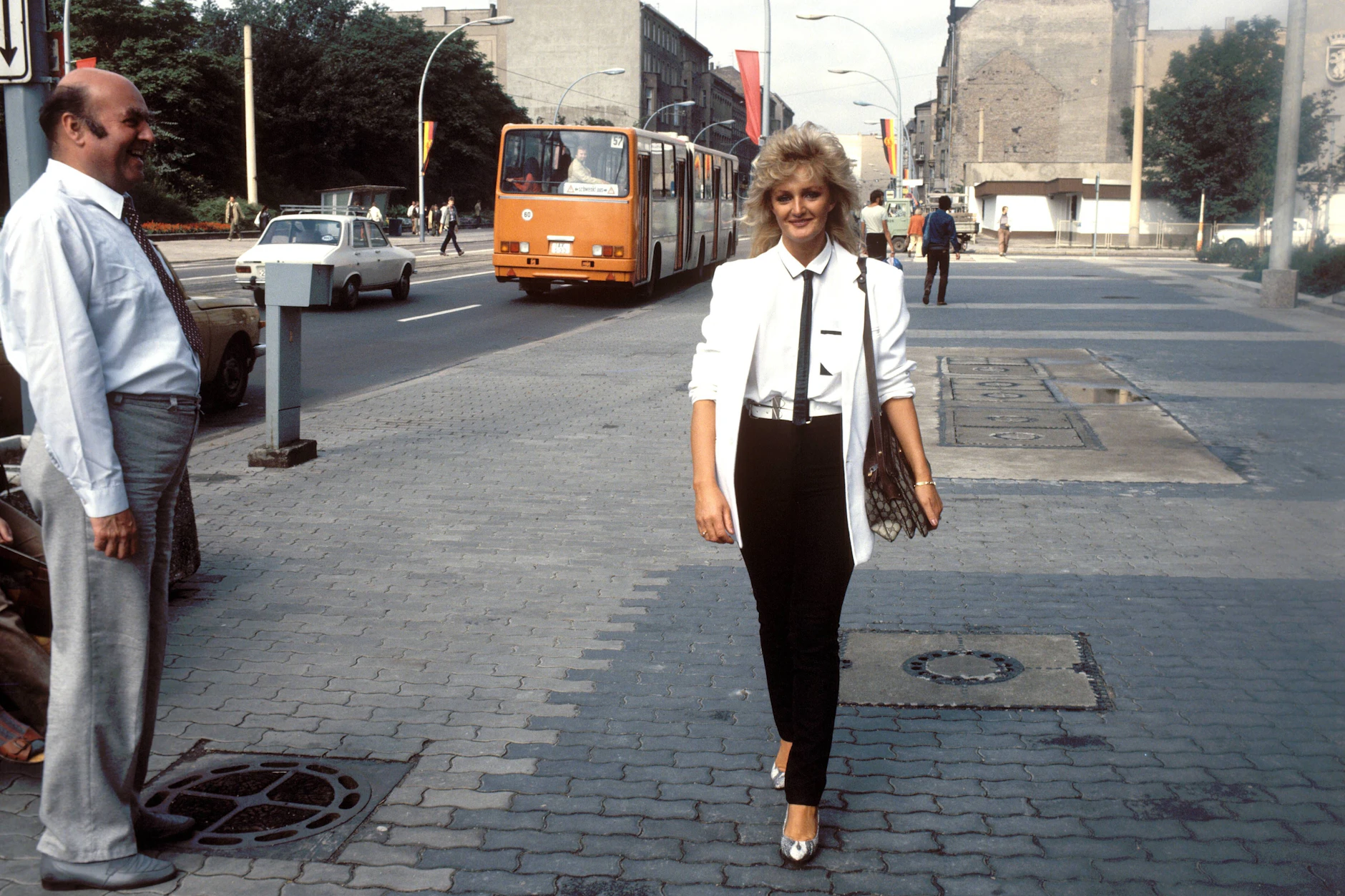Bonnie Tyler 1984 auf der Friedrichstraße in Ost-Berlin.