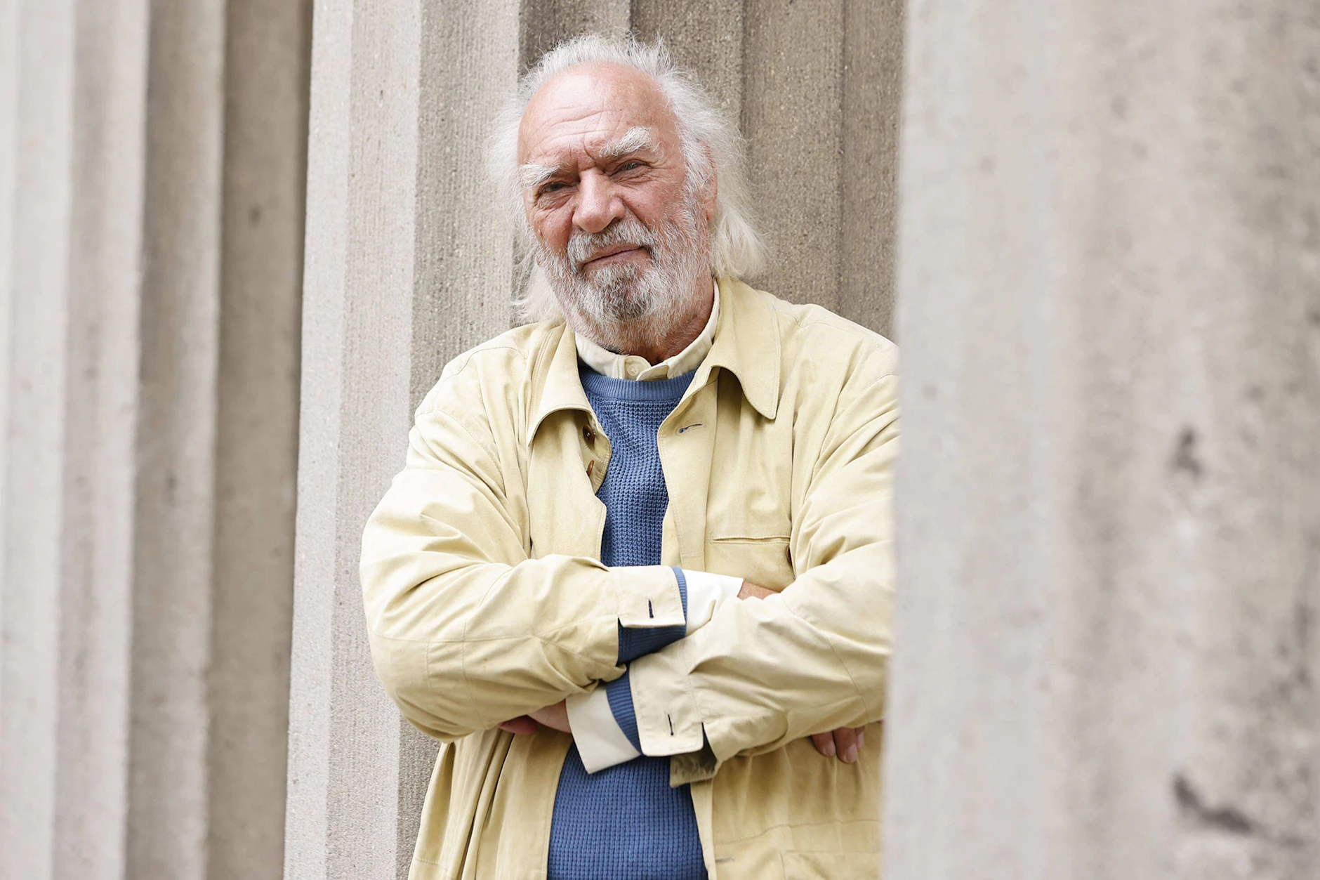 Achim Wolff vor vier Jahren bei einem Fototermin vor dem Schlossparktheater in Berlin-Steglitz.