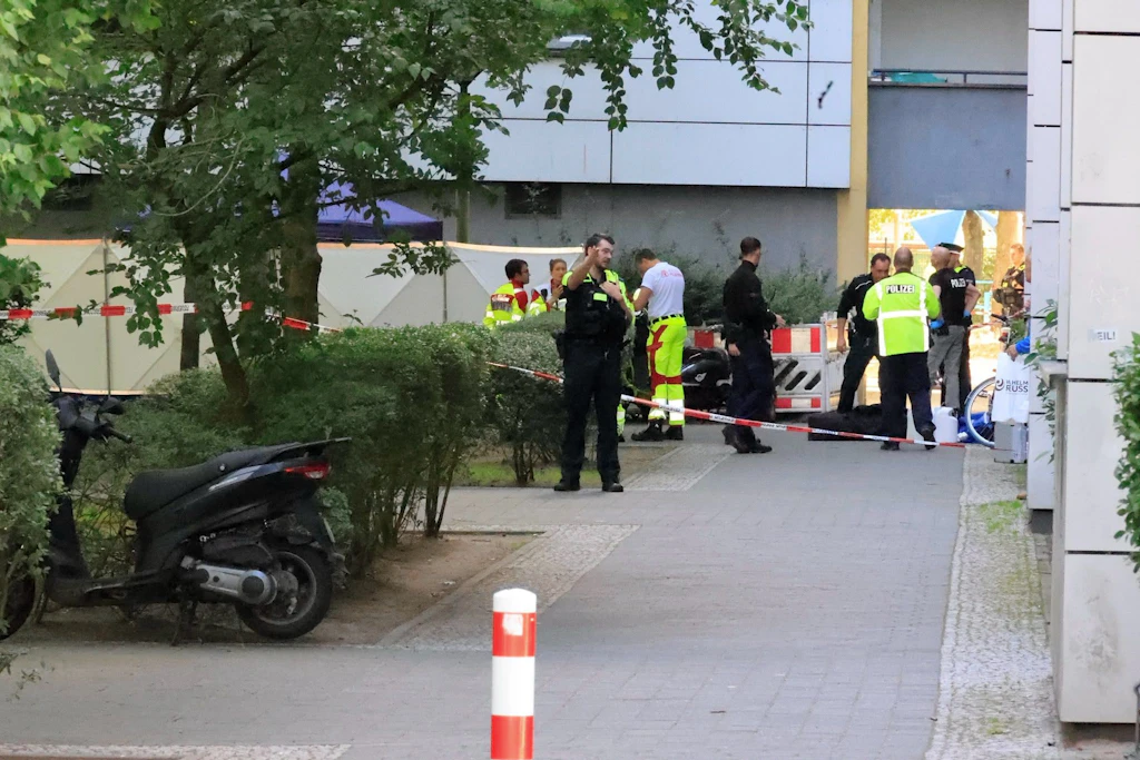 Am Mittwochmorgen wurde ein totes Kind in einem Wohngebiet gefunden.
