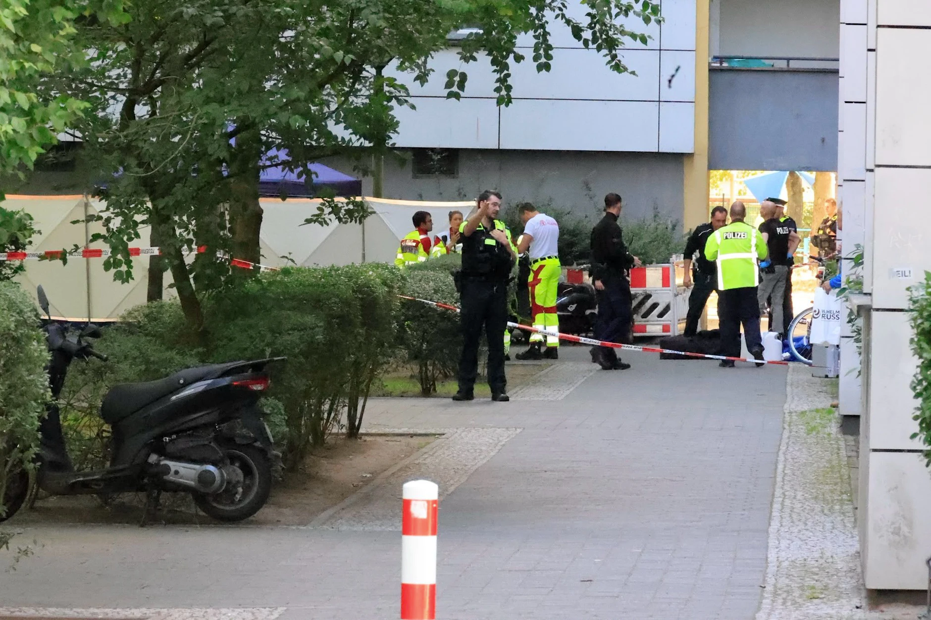 Am Mittwochmorgen wurde ein totes Kind in einem Wohngebiet gefunden.