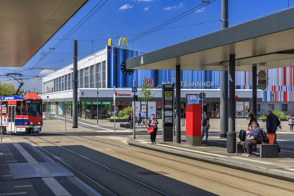Cottbuser Bahnhof wegen Bombenentschärfung gesperrt: Was Fahrgäste wissen müssen