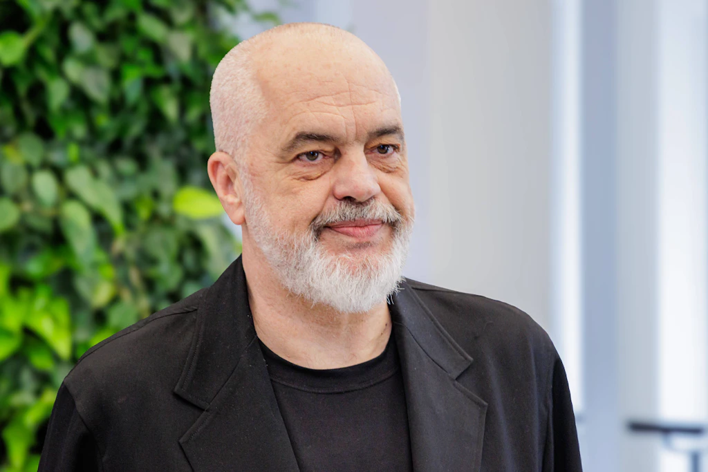 Albaniens Ministerpräsident Edi Rama verteidigt vier Millionen Euro Staatshilfe für das geplante Konzert von Kanye West in Tirana.