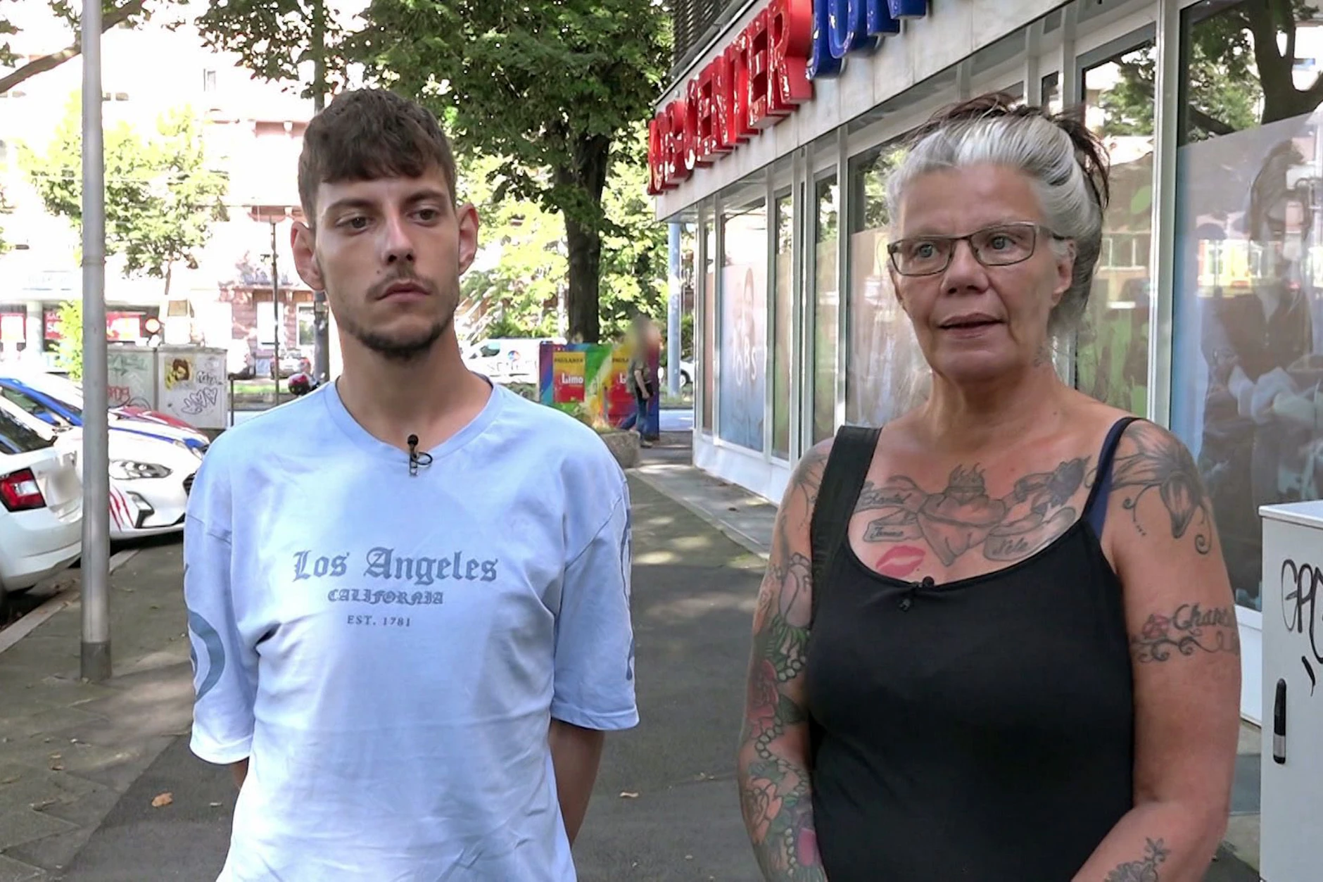 <a href="https://www.berliner-kurier.de/panorama/buergergeld-jobcenter-goecken-zdf-li.10079388">Pascal mit seiner Mama Beate in der Sendung</a> „Hartz und herzlich“.