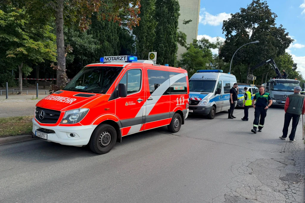 In einer Wohnsiedlung in Lichterfelde wurde am Mittwoch ein toter Säugling gefunden.